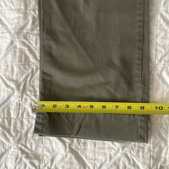 Old Navy low waist chino pants size 10 - Picture 9 of 10